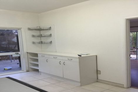 Photo of property in 31 Sequoia Place, Sunnynook, Auckland, 0620