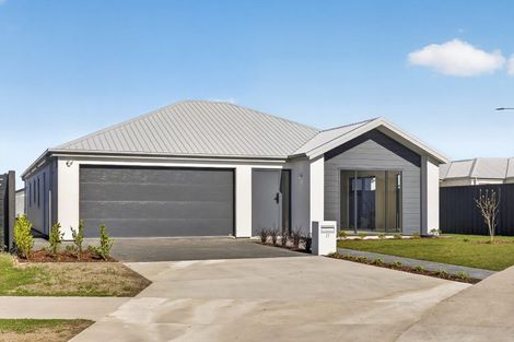 Photo of property in 27 Hanmer Crescent, Rangiora, 7400
