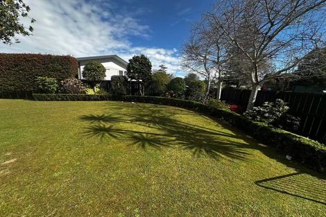 Photo of property in 120 Ennis Avenue, Pakuranga Heights, Auckland, 2010