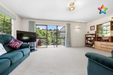Photo of property in 3a Panorama Grove, Harbour View, Lower Hutt, 5010