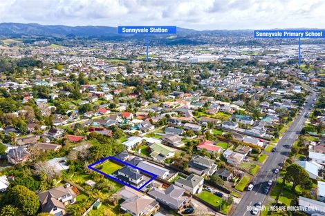 Photo of property in 99a Awaroa Road, Sunnyvale, Auckland, 0612
