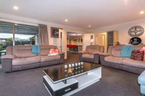 Photo of property in 32 Date Crescent, Aidanfield, Christchurch, 8025