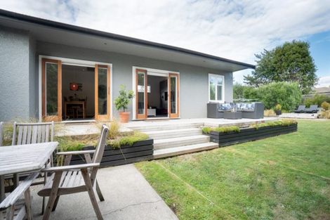 Photo of property in 4 Stirling Crescent, Hokowhitu, Palmerston North, 4410