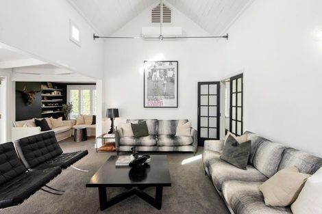 Photo of property in 46 Williams Street, Cambridge, 3434