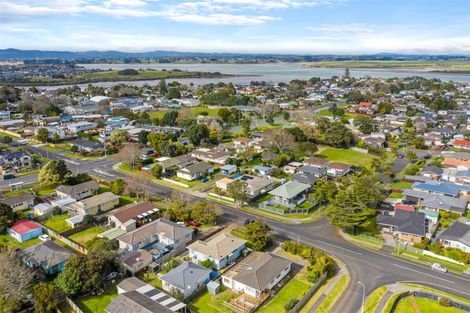 Photo of property in 12 Crispian Place, Weymouth, Auckland, 2103