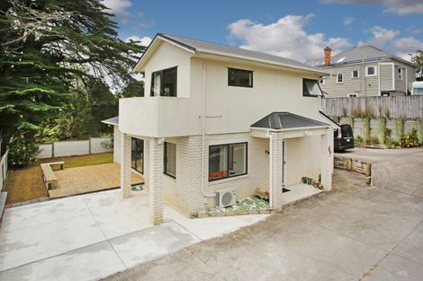 Photo of property in 14a Collingwood Road, Waiuku, 2123