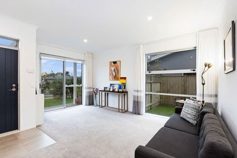 Photo of property in 11 Kukuwai Avenue, Red Beach, 0932