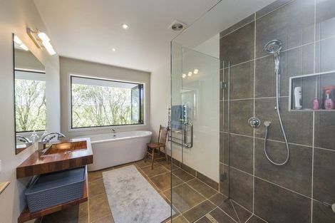 Photo of property in 51 Ruapehu Drive, Fitzherbert, Palmerston North, 4410