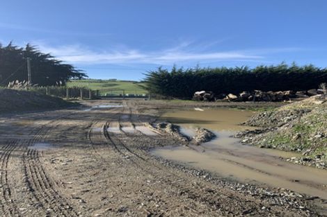 Photo of property in 5 Harbour Endowment Road, South Hillend, Winton, 9783