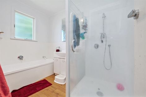 Photo of property in 3 La Trobe Street, Pakuranga Heights, Auckland, 2010