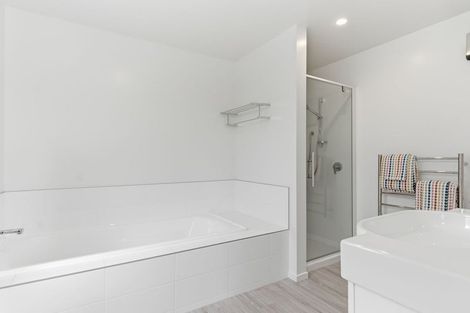 Photo of property in 28 Burnham School Road, Rolleston, 7614