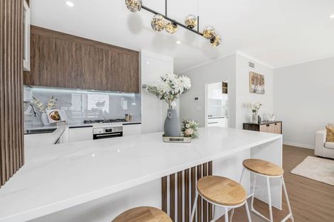 Photo of property in 28 Adamson Road, Flat Bush, Auckland, 2019