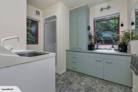 Photo of property in 142 Wade River Road, Wade Heads, Whangaparaoa, 0932