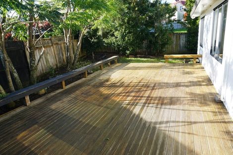 Photo of property in 2/28 De Quincey Terrace, Highland Park, Auckland, 2010