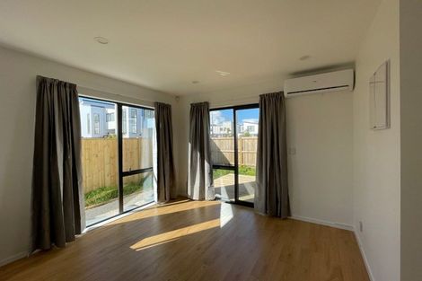 Photo of property in 28 Minhas Road, Papakura, 2110