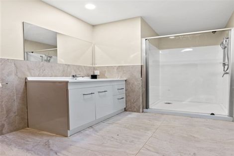 Photo of property in 4 Courage Road, Papakura, 2110