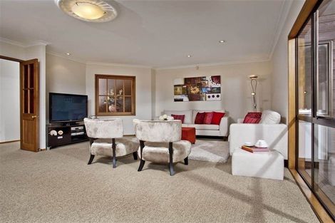 Photo of property in 6 Shiloh Way, Greenhithe, Auckland, 0632