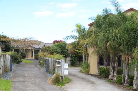 Photo of property in 12 Bard Place, Golflands, Auckland, 2013