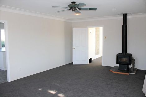 Photo of property in 37 Lynmore Drive, Hillpark, Auckland, 2102