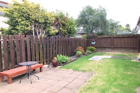 Photo of property in 1/6 Vivian Wilson Drive, Eastern Beach, Auckland, 2012