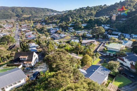 Photo of property in 38 James Grove, Stokes Valley, Lower Hutt, 5019