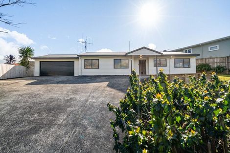 Photo of property in 19 Mamaku Rise, Welcome Bay, Tauranga, 3112