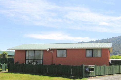 Photo of property in 8a Augustus Earle Place, Pukehangi, Rotorua, 3015