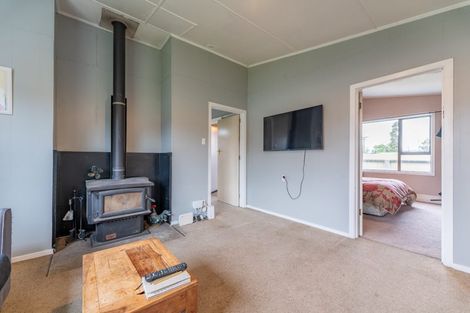 Photo of property in 24 Queen Street, Pareora, 7912