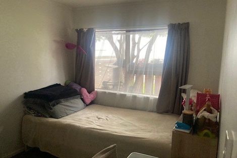 Photo of property in 47a Sherwood Avenue, Te Atatu South, Auckland, 0610