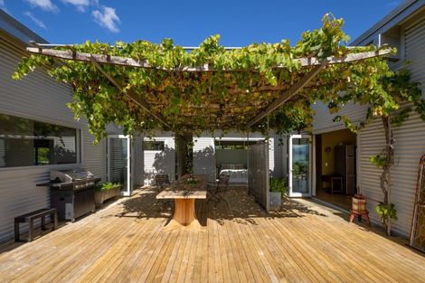 Photo of property in 1160a Abel Tasman Drive, Ligar Bay, Takaka, 7183