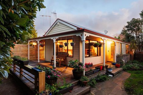 Photo of property in 14a York Place, Awapuni, Palmerston North, 4412