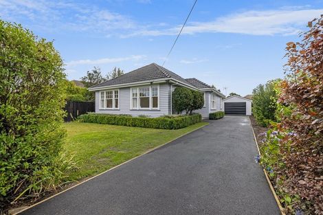Photo of property in 8 Lothian Street, Ilam, Christchurch, 8041