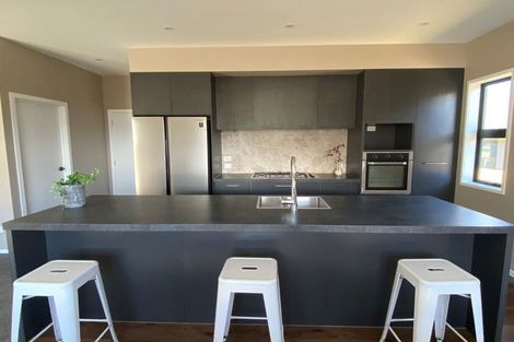 Photo of property in 8 Howden Drive, Jacks Point, 9371