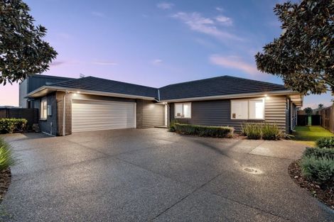 Photo of property in 36 Selliera Place, Papamoa Beach, Papamoa, 3118