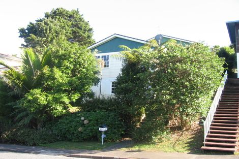 Photo of property in 1/27 Raymond Terrace, Northcote, Auckland, 0627