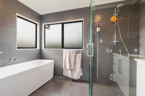 Photo of property in 27 Wintour Road, Waimauku, 0812