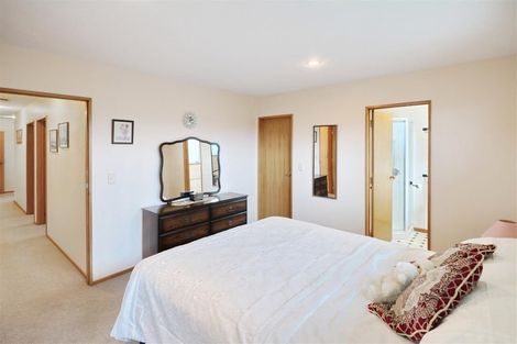 Photo of property in 7 Fieldmoor Place, Parklands, Christchurch, 8083