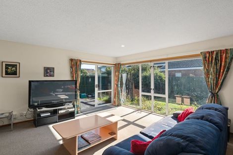 Photo of property in 2/356 Yaldhurst Road, Russley, Christchurch, 8042