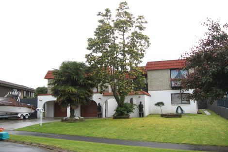 Photo of property in 23 Balgowan Terrace, Conifer Grove, Takanini, 2112