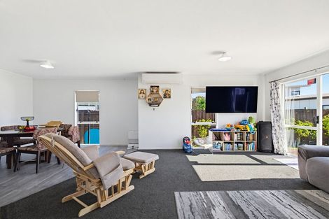 Photo of property in 22a Clarice Place, Takanini, 2112