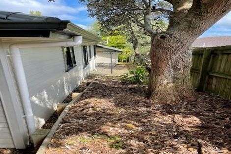 Photo of property in 10a Rena Place, West Harbour, Auckland, 0618