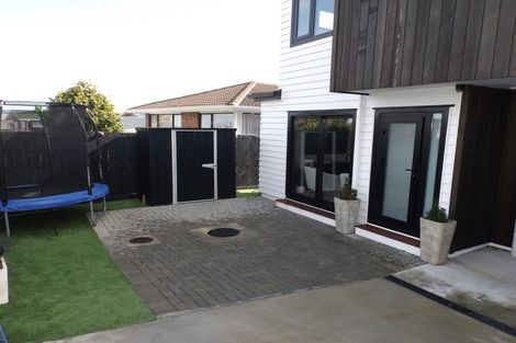 Photo of property in 148a Hutchinsons Road, Bucklands Beach, Auckland, 2014