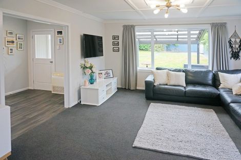 Photo of property in 12 Holloway Street, Waikiwi, Invercargill, 9810