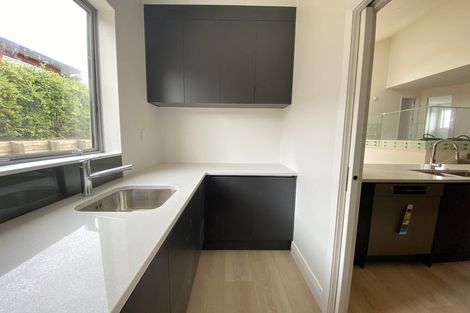 Photo of property in 22 Lorikeet Place, Unsworth Heights, Auckland, 0632