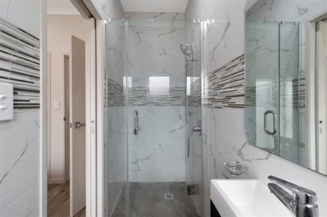 Photo of property in 7a Woodvale Road, Glen Eden, Auckland, 0602