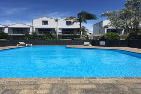 Photo of property in 16/5 Carolina Place, Albany, Auckland, 0632