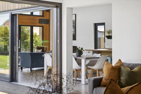 Photo of property in 7 Sapphire Spring Rise, Wanaka, 9305