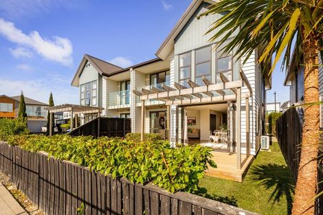 Photo of property in 9 Irving Place, Hobsonville, Auckland, 0616