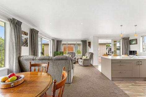 Photo of property in 46 Butterworth Crescent, Papamoa Beach, Papamoa, 3118