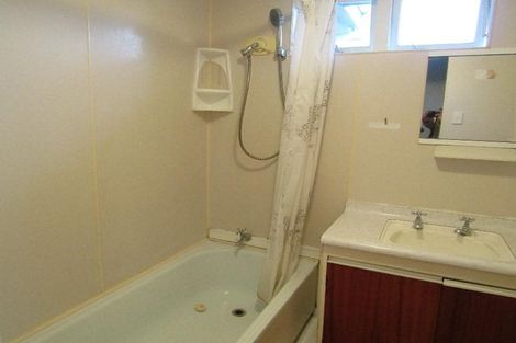 Photo of property in 2/18 Kereru Street, Two Mile Bay, Taupo, 3330